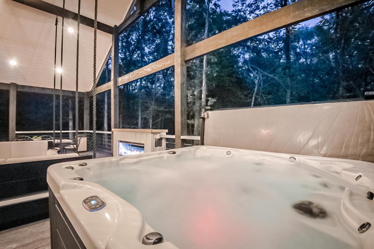 "The Barndo" 4Br Luxury Cabin, Hot Tub, Fire Pit, Bunks, Arcades, Playhouse! Broken Bow Exterior photo
